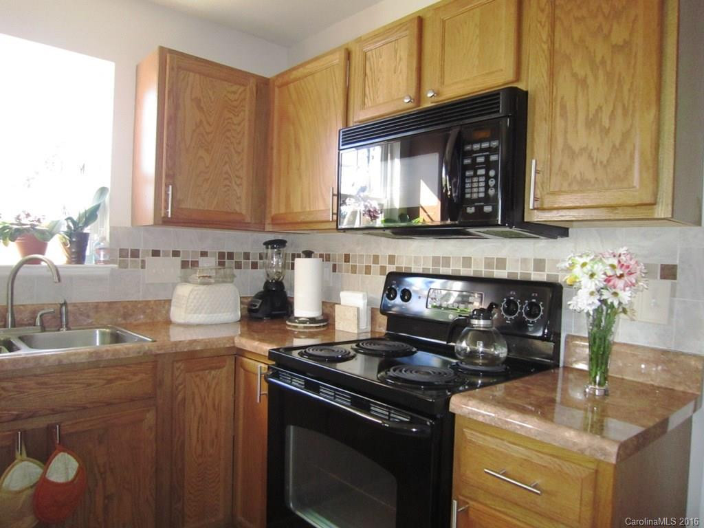 18 Yorktown Circle #18 - Photo 8