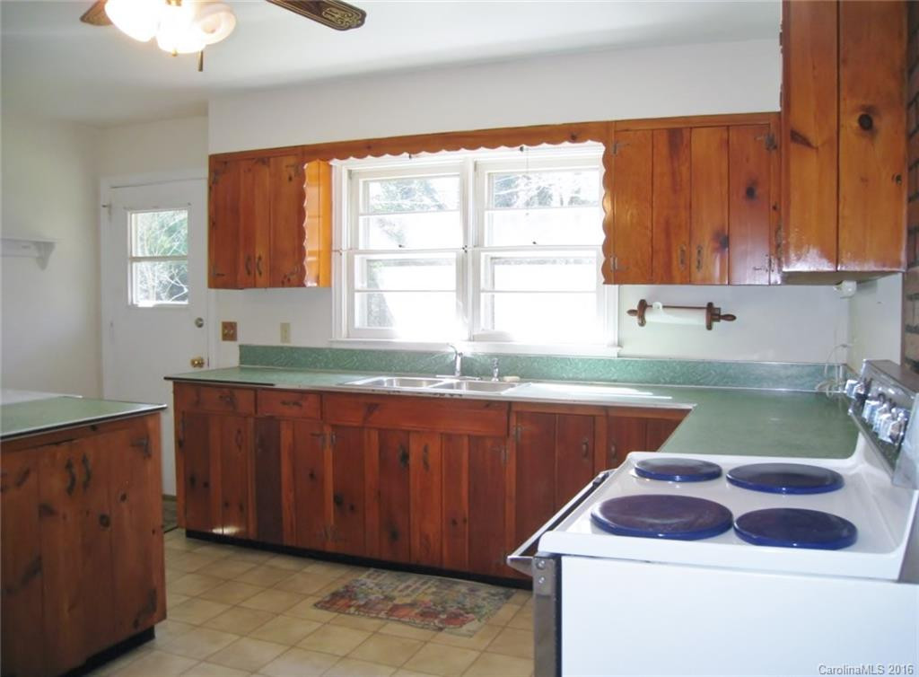 2509 Haywood Road #6-8 - Photo 4