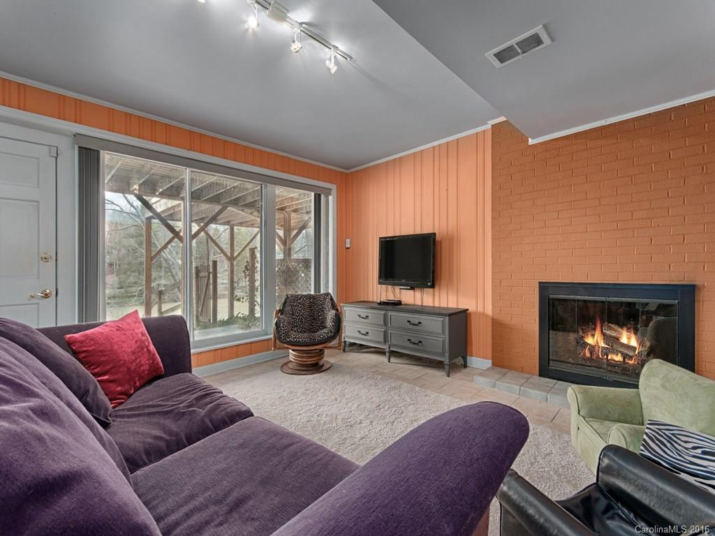 74 Plymouth Circle - Photo 13