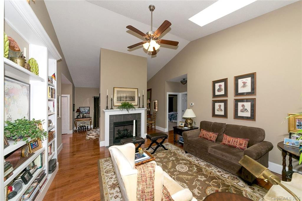 163 Peachtree Street - Photo 4