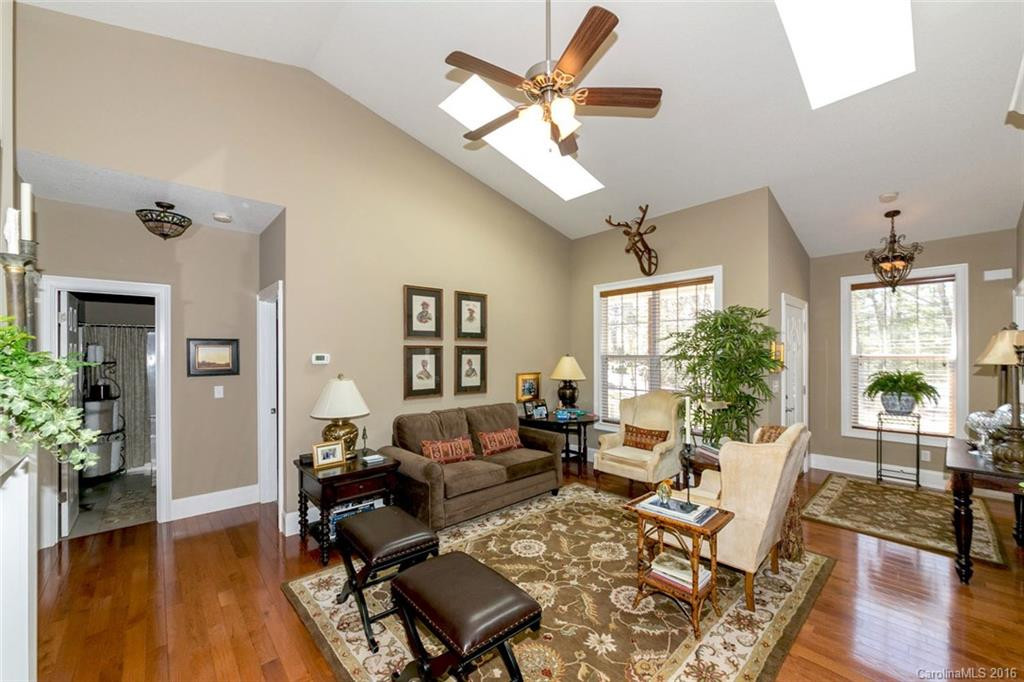 163 Peachtree Street - Photo 6