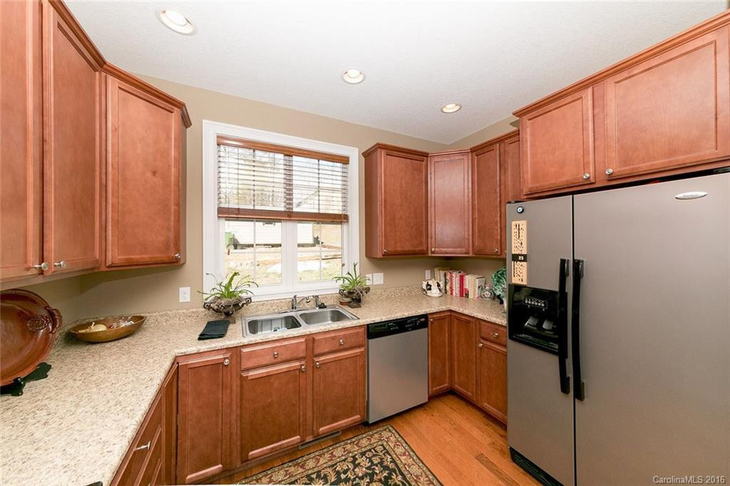 163 Peachtree Street - Photo 8