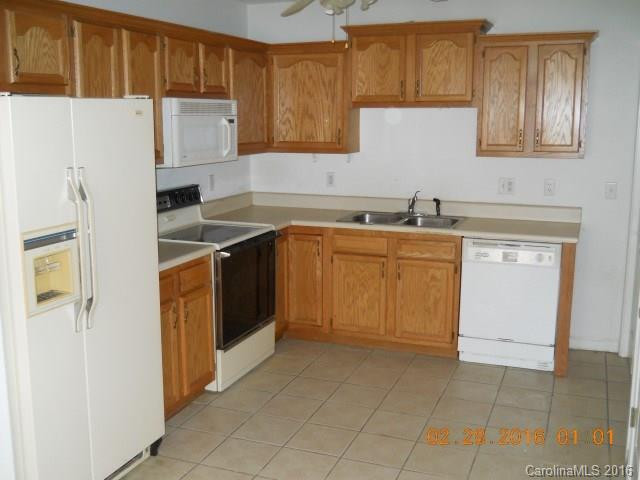 38 Queen Road #C - Photo 4