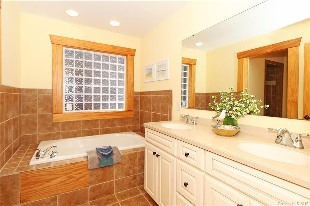 398 Sanctuary Road - Photo 10