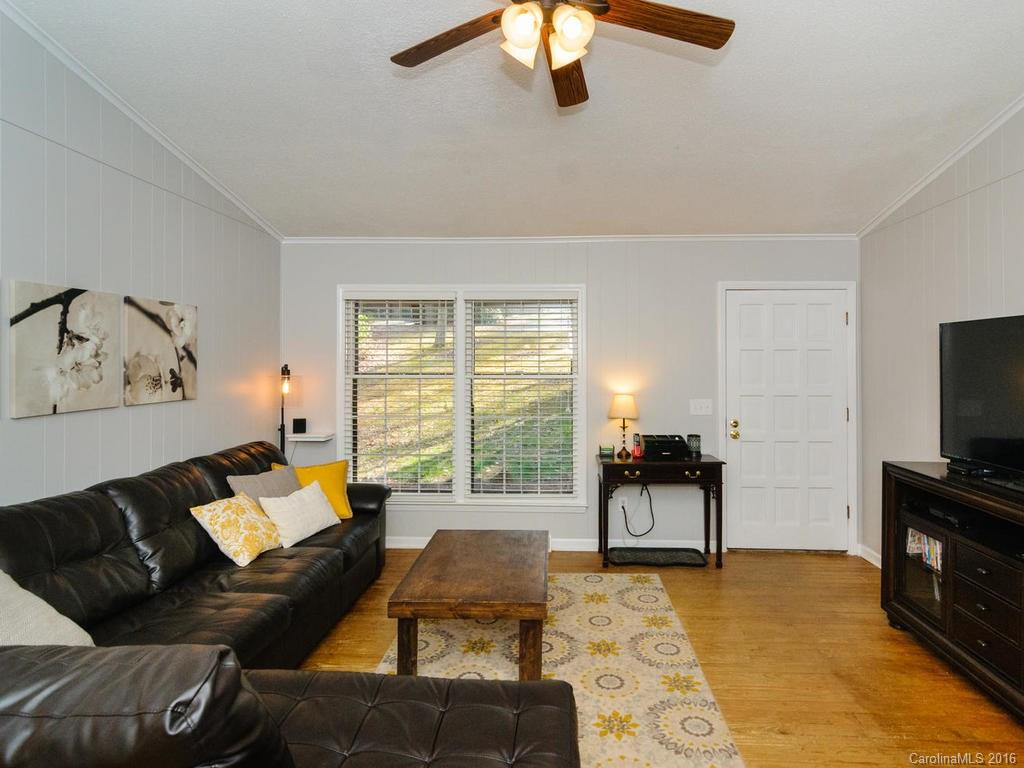 173 Timberlane Drive - Photo 3