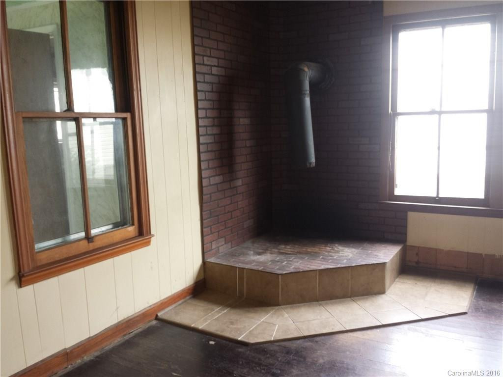 328 Main Street - Photo 17