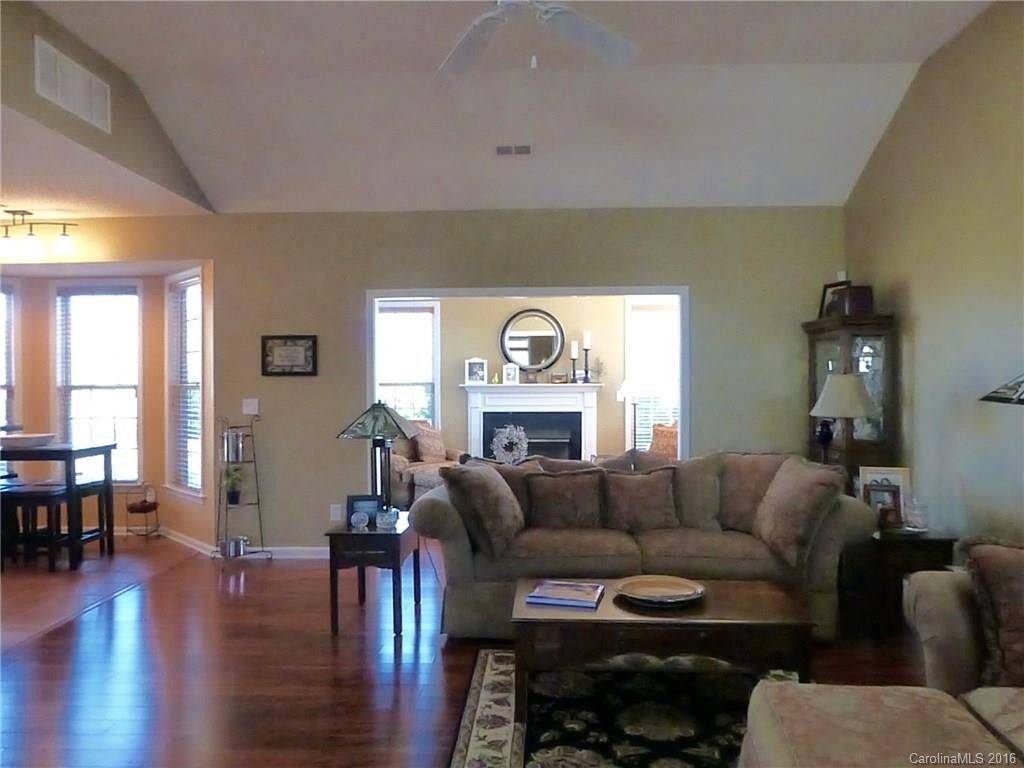 147 Farm Valley Road - Photo 3