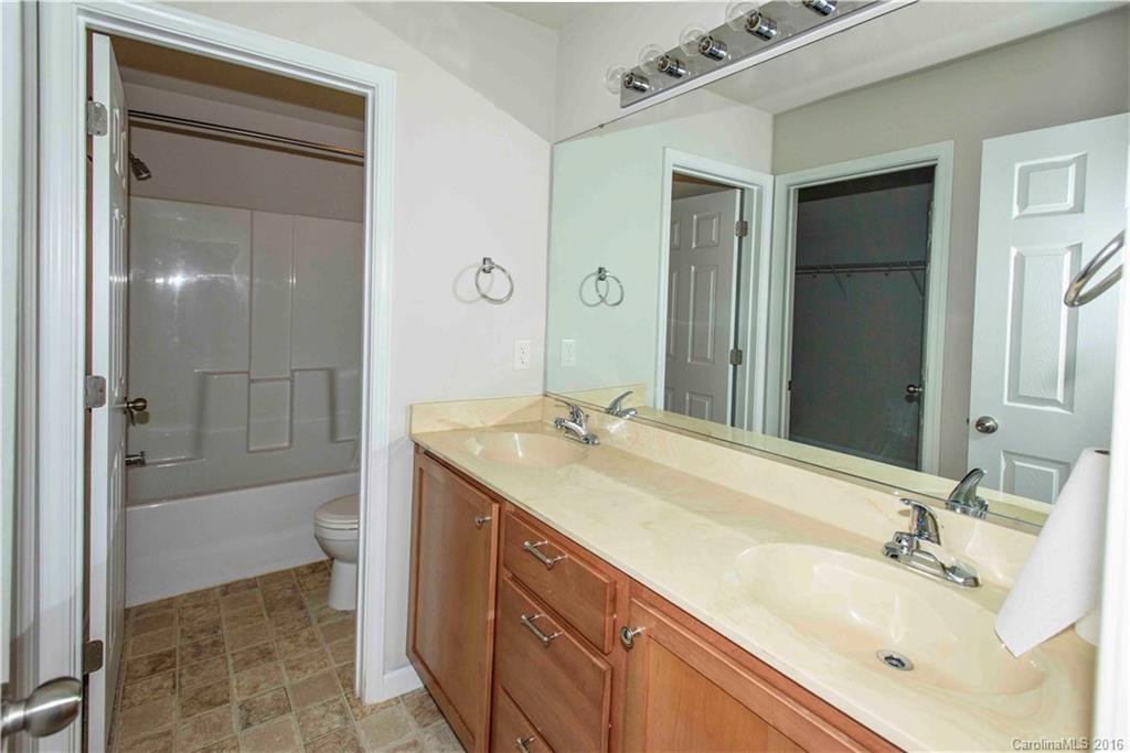 98 Sunny Meadows Boulevard #UNIT 46 BLD C-J - Photo 17