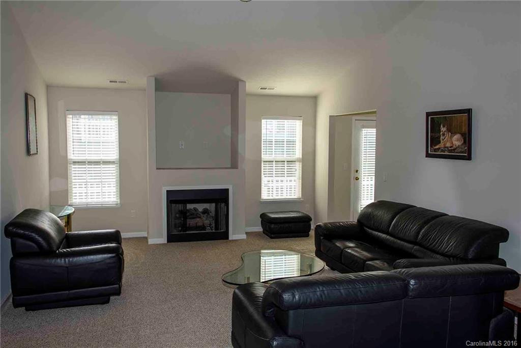 98 Sunny Meadows Boulevard #UNIT 46 BLD C-J - Photo 10