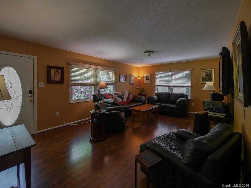3 Woodland Court #27 - Photo 5