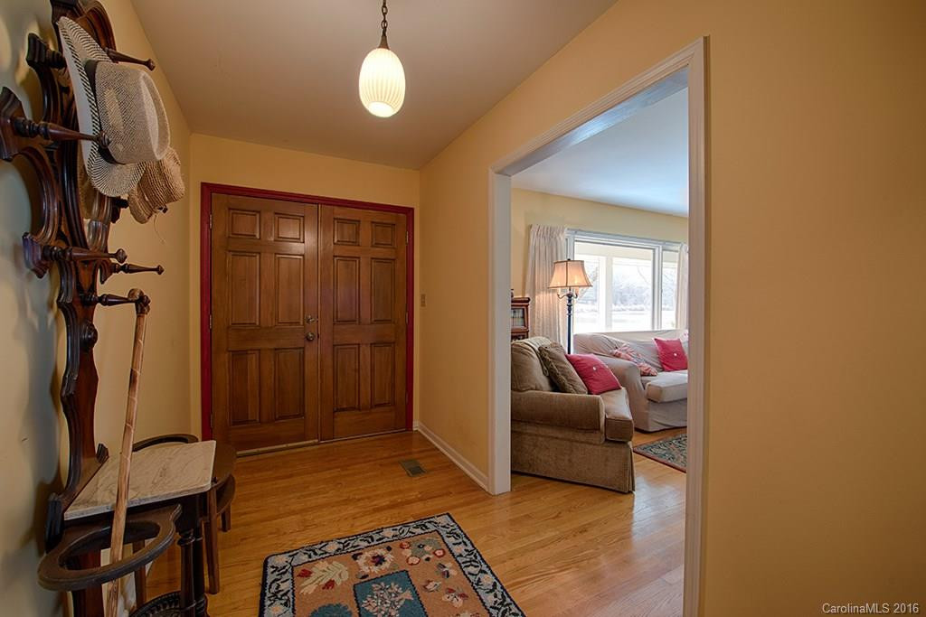 2961 Lakeshore Drive #3 - Photo 2