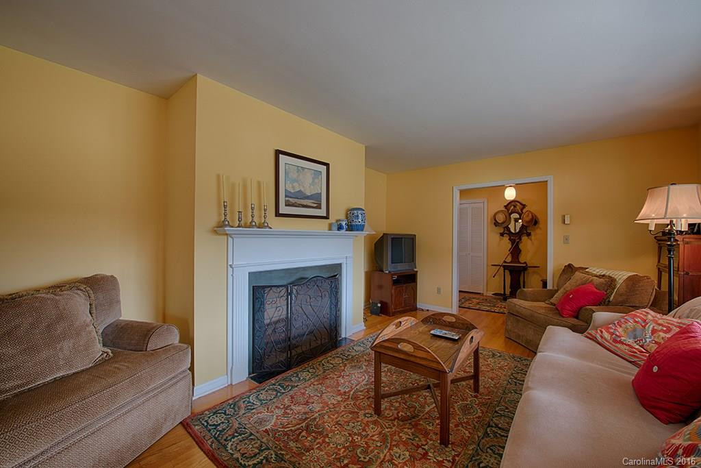 2961 Lakeshore Drive #3 - Photo 4
