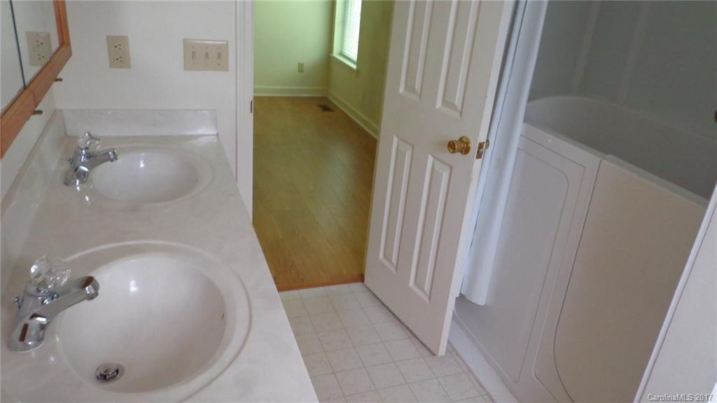 113 Hillside Drive #5 - Photo 8