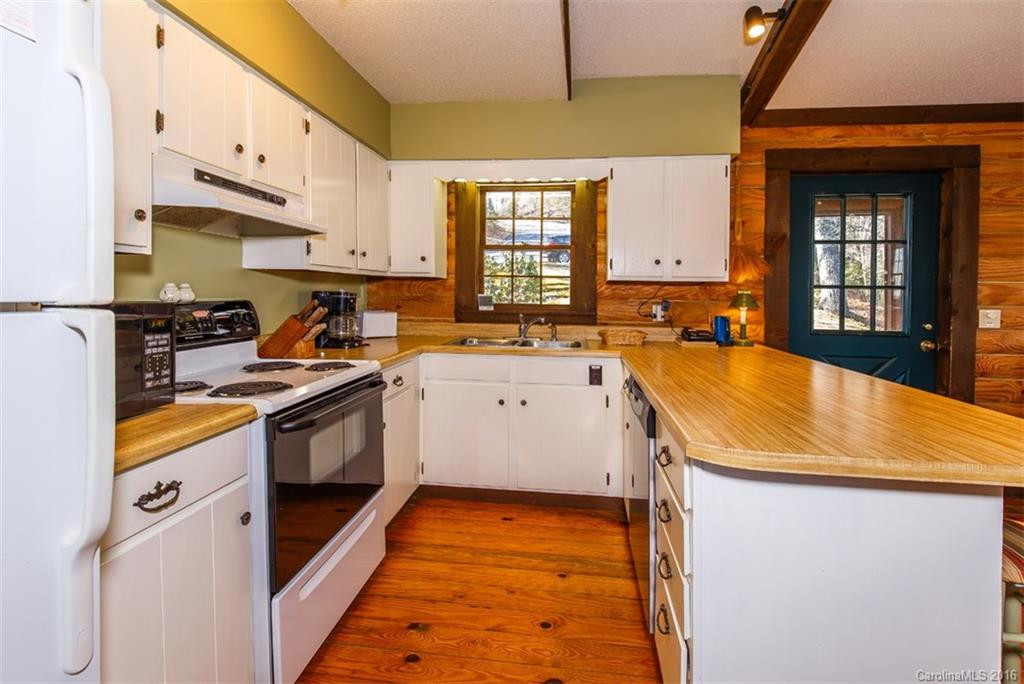 693 Unvdatlvi Court - Photo 11