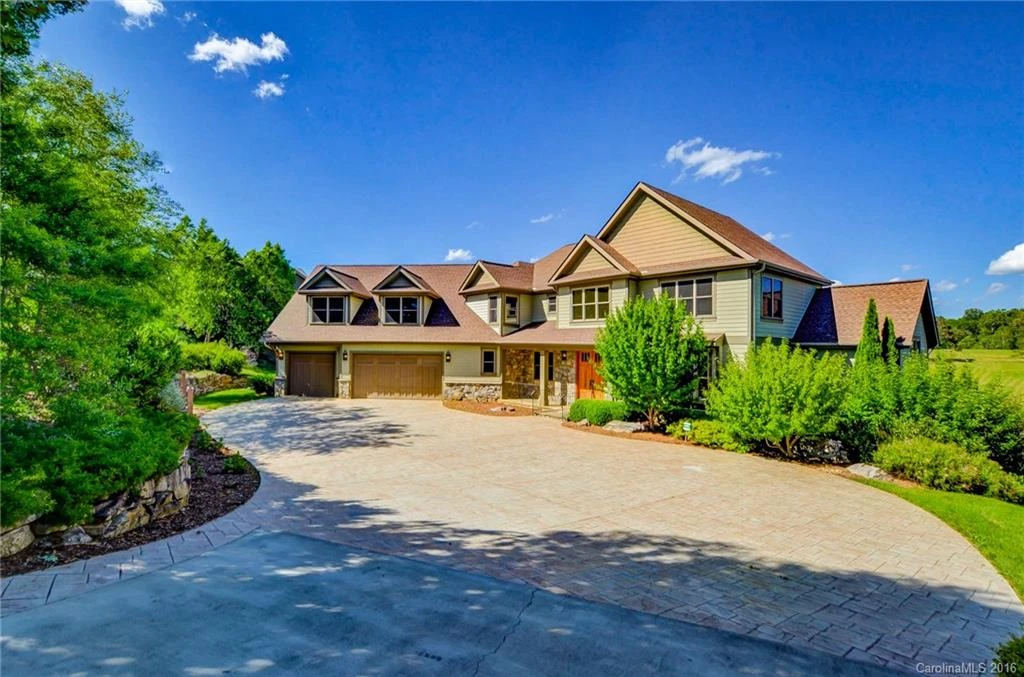 31 Bradford Vistas Drive