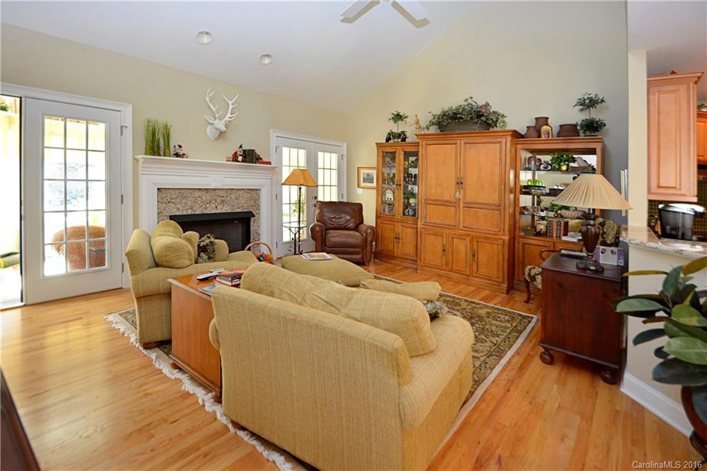 450 Mistletoe Trail - Photo 6