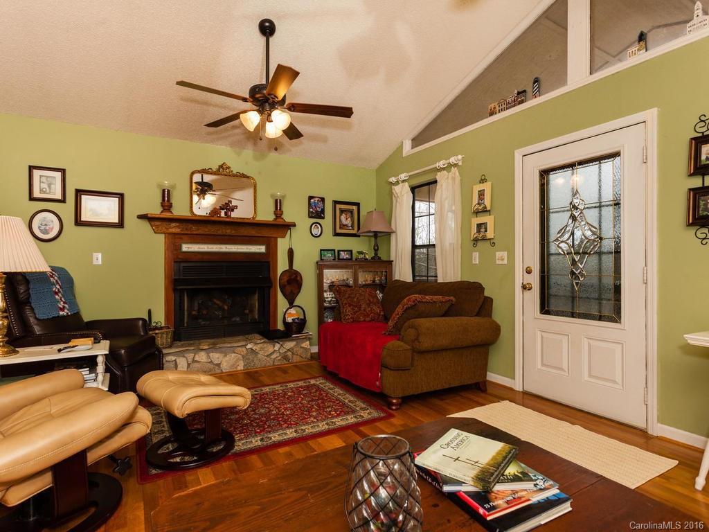 7 Denver Drive - Photo 2