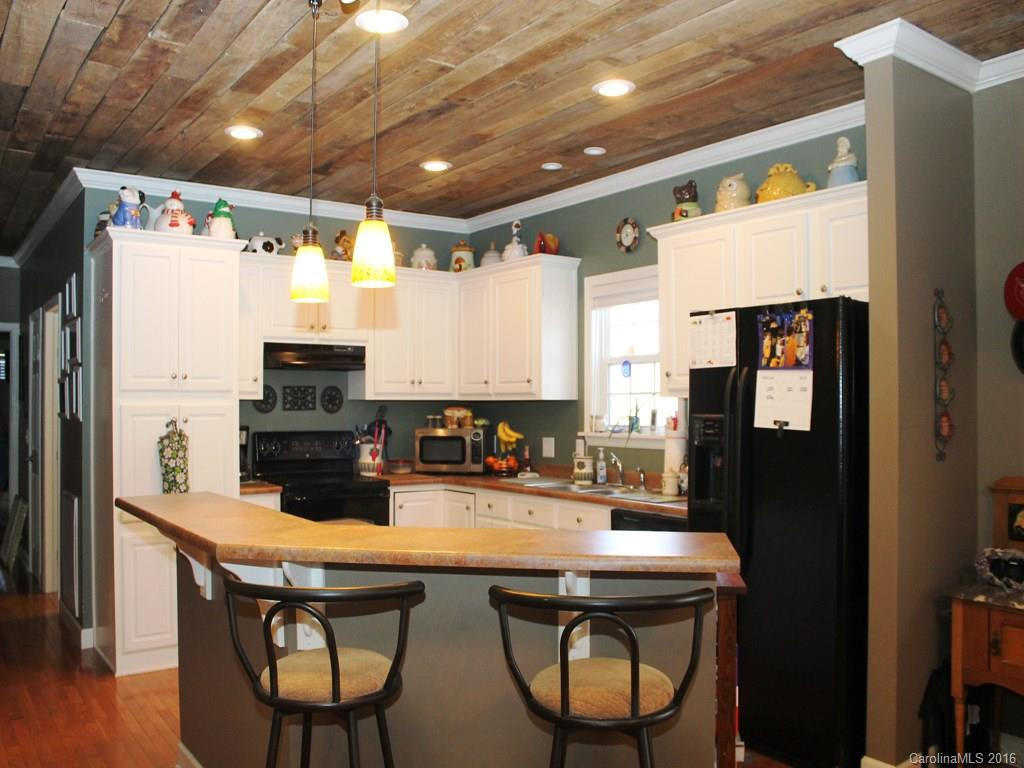 128 Carriage Drive #9 - Photo 3