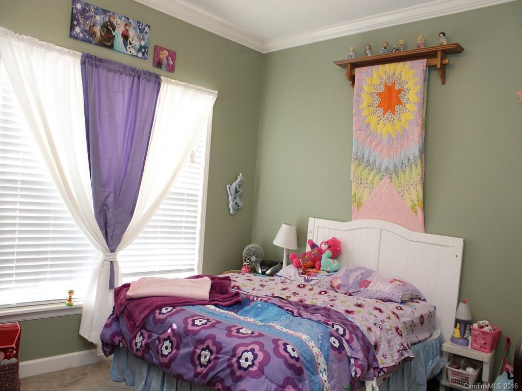 128 Carriage Drive #9 - Photo 7