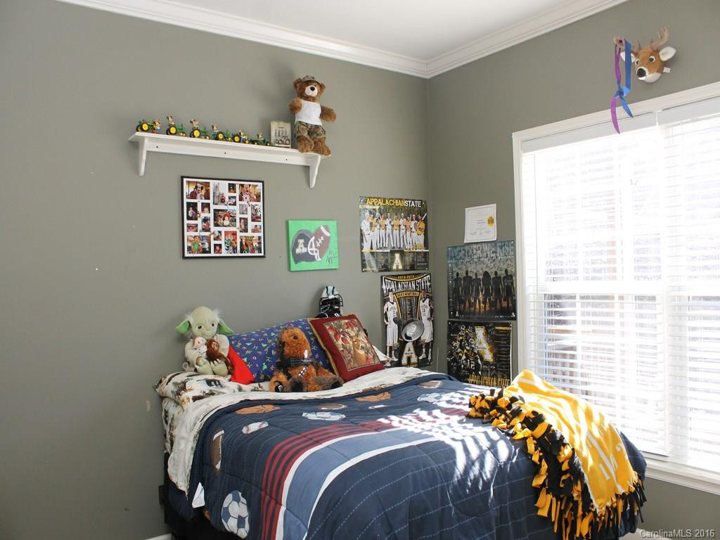 128 Carriage Drive #9 - Photo 8