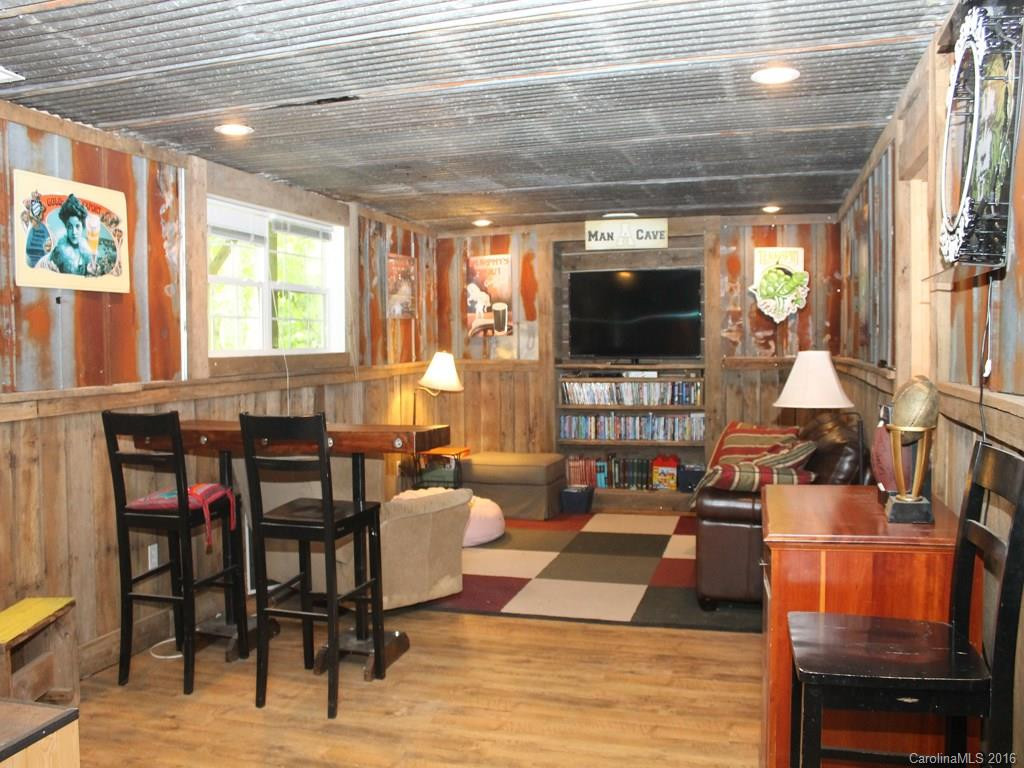 128 Carriage Drive #9 - Photo 10
