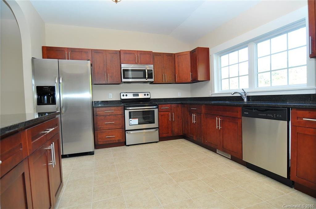35 Walnut Springs Drive #7D - Photo 11