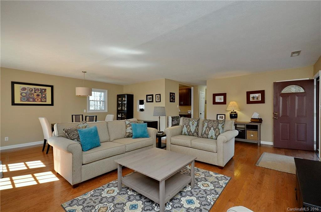 122 Homestead Road - Photo 2