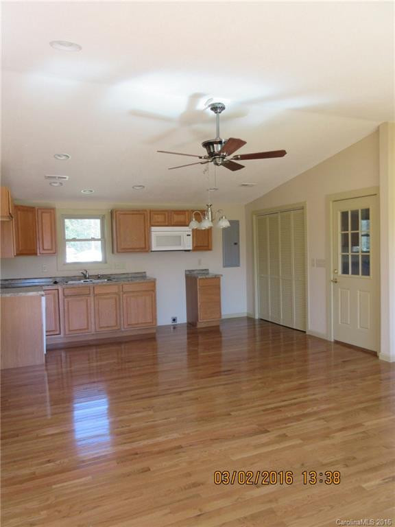 104 Cherry Street - Photo 4
