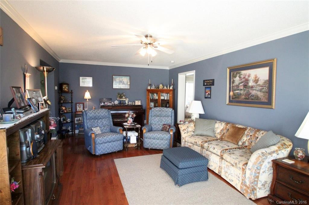 415 Dogwood Road - Photo 9