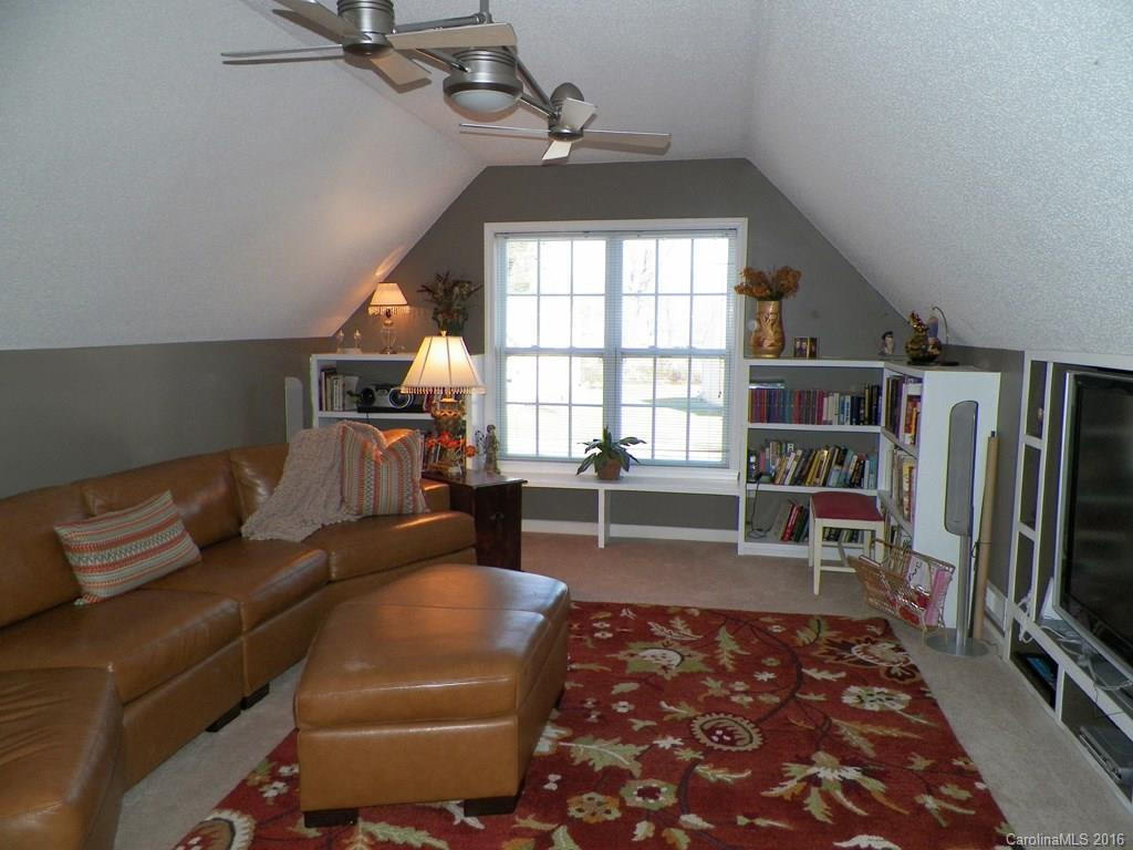 43 Meadow Walk Court - Photo 11