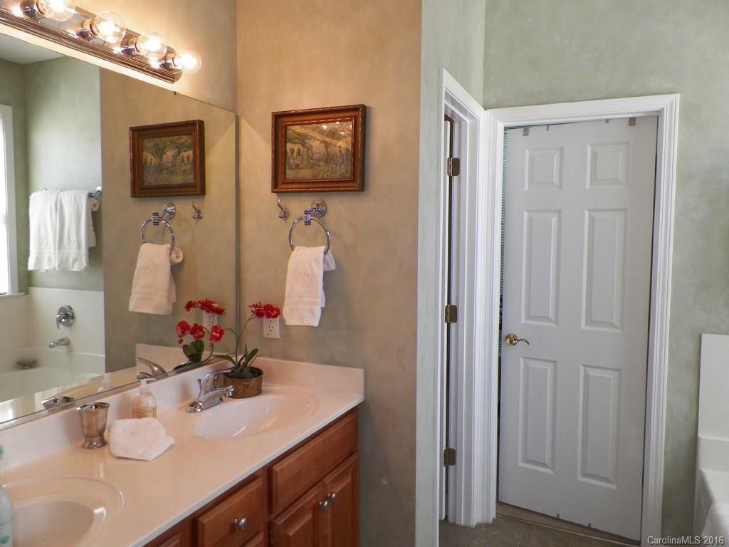 43 Meadow Walk Court - Photo 7
