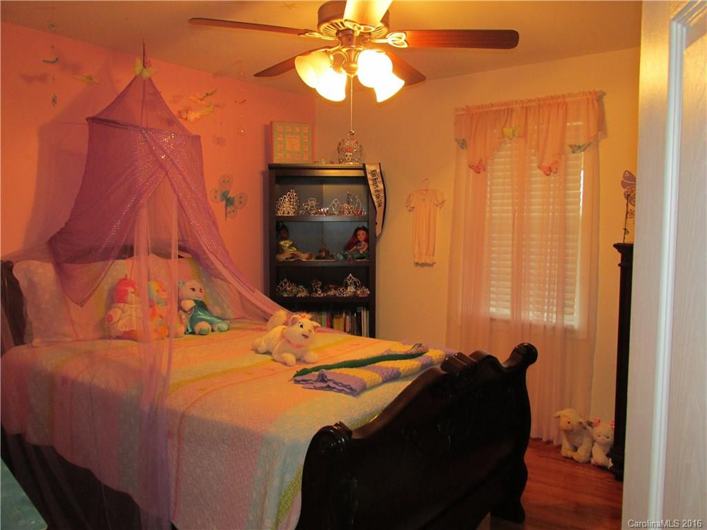 94 Comfort Place - Photo 14