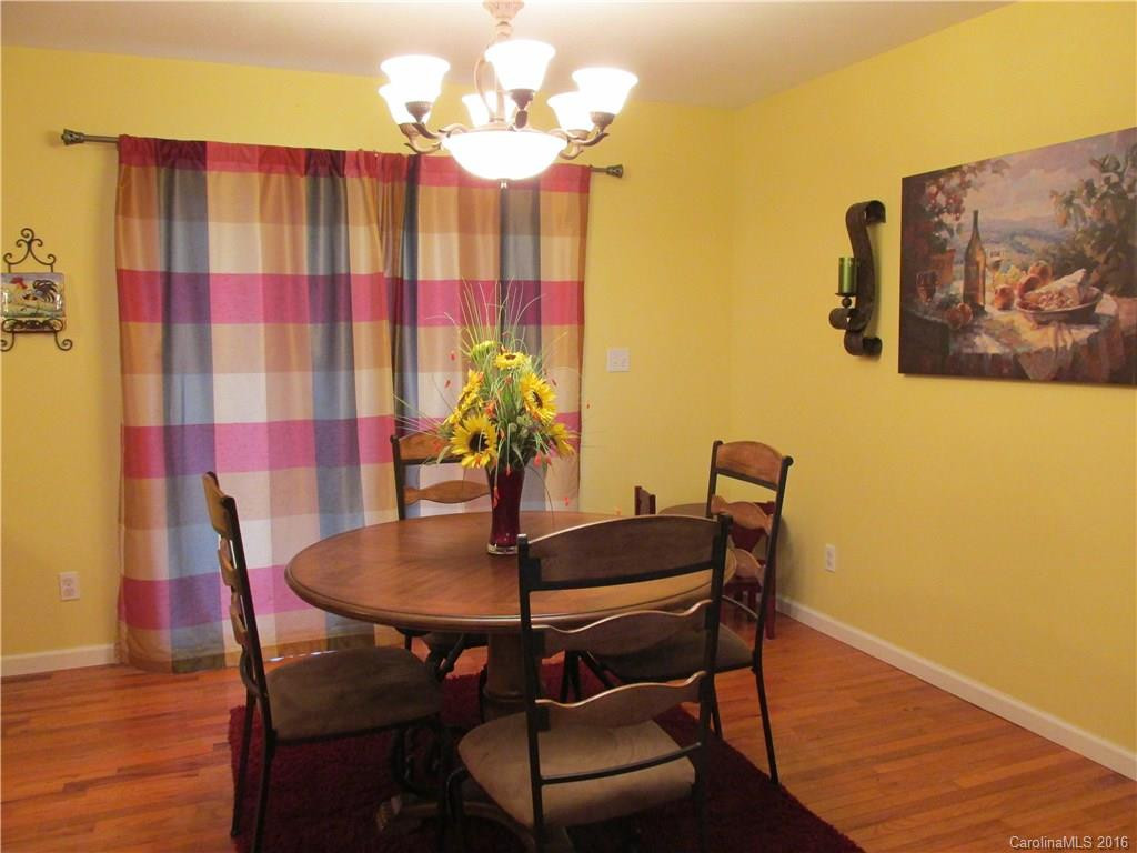 94 Comfort Place - Photo 3