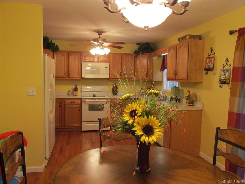 94 Comfort Place - Photo 4