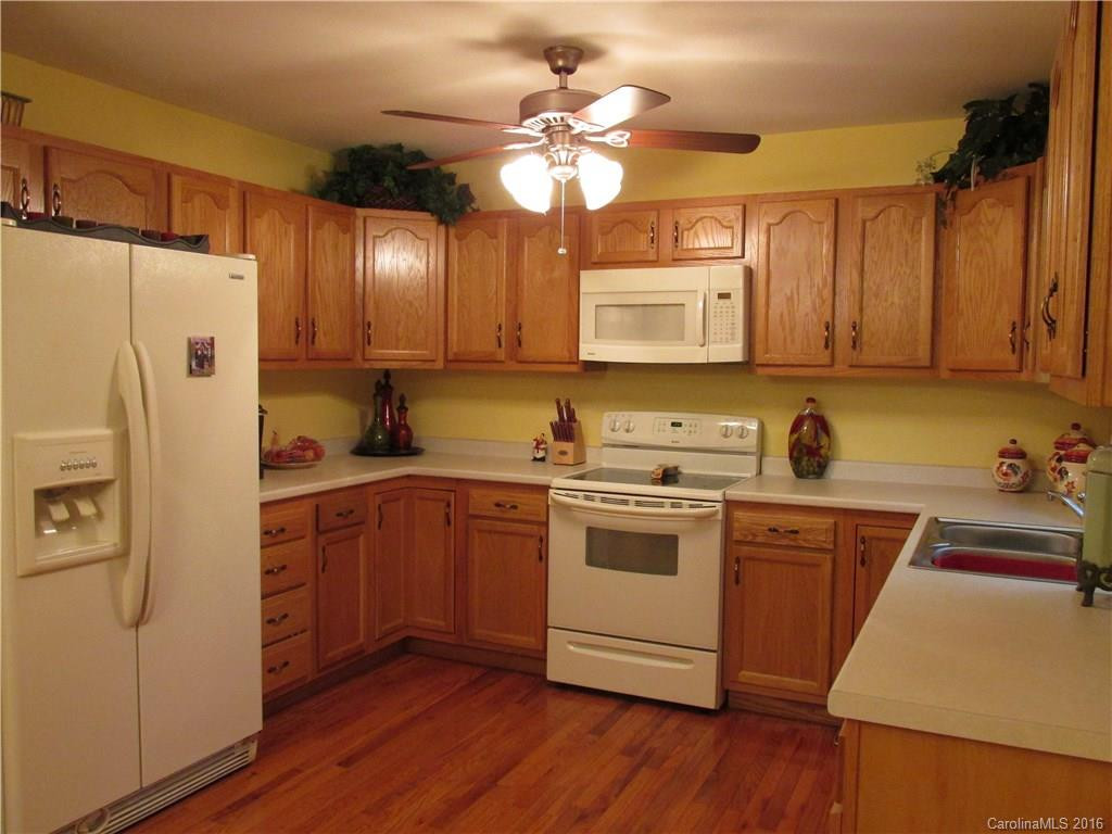 94 Comfort Place - Photo 6