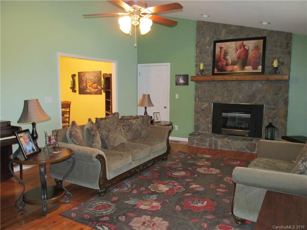 94 Comfort Place - Photo 8