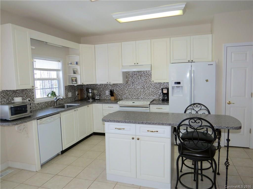 180 Sassafras Lane - Photo 6