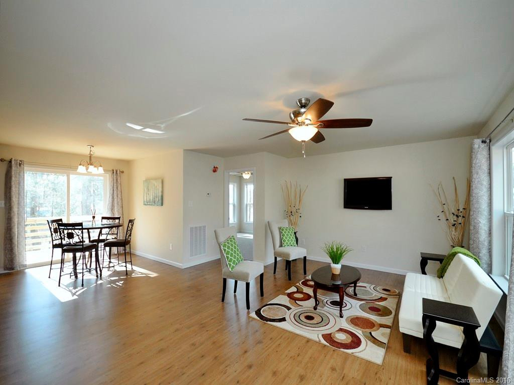 219 Christina Court - Photo 4