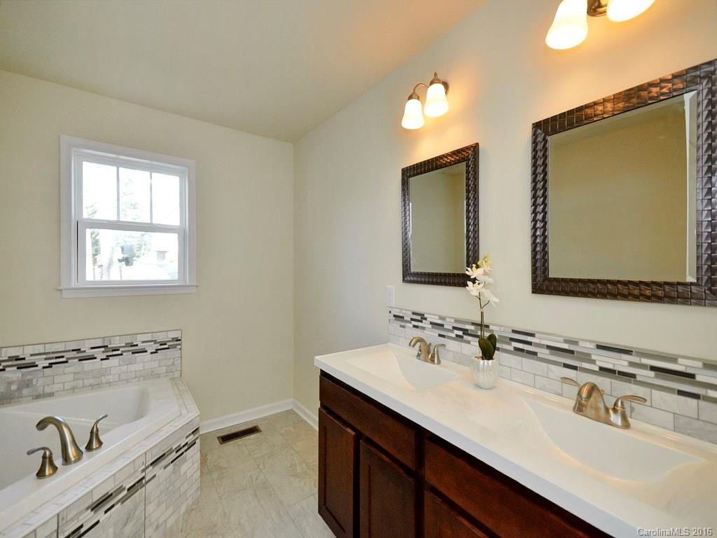 219 Christina Court - Photo 7