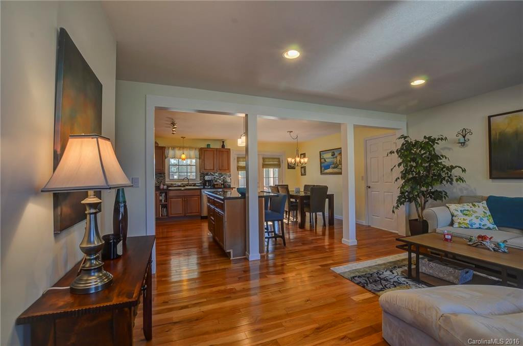 102 Tawn Drive - Photo 3