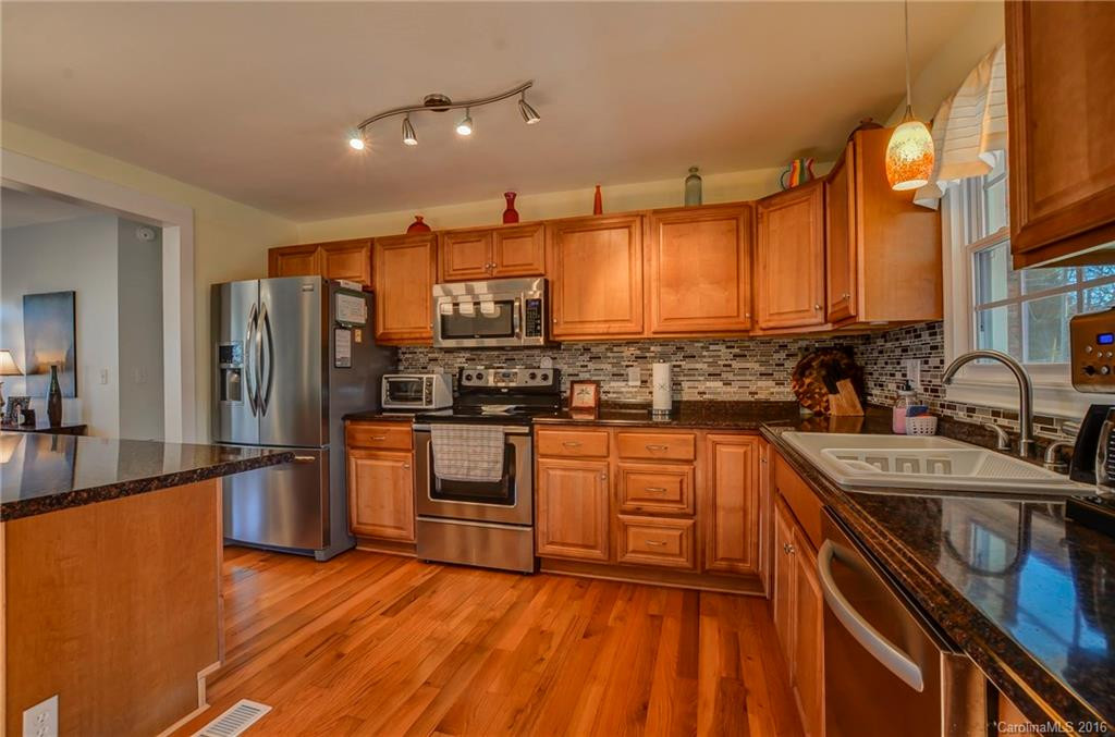 102 Tawn Drive - Photo 8