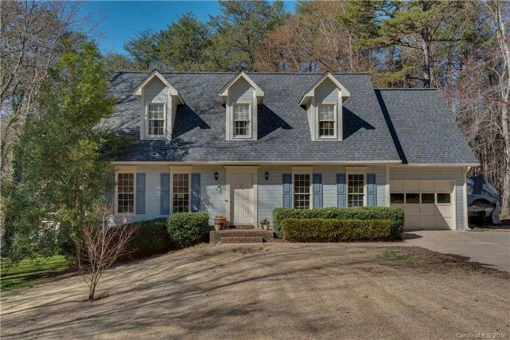 151 Woodland Hollow