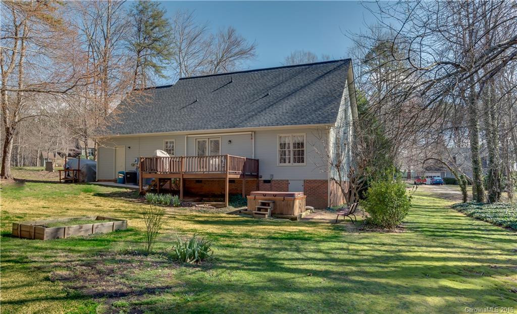 151 Woodland Hollow - Photo 2