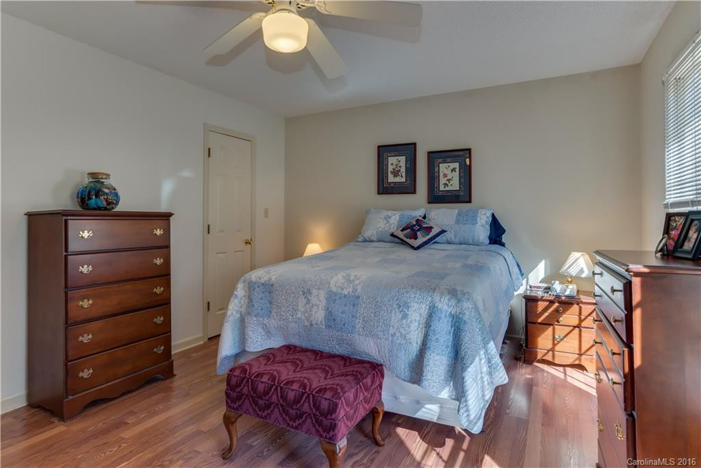151 Woodland Hollow - Photo 10