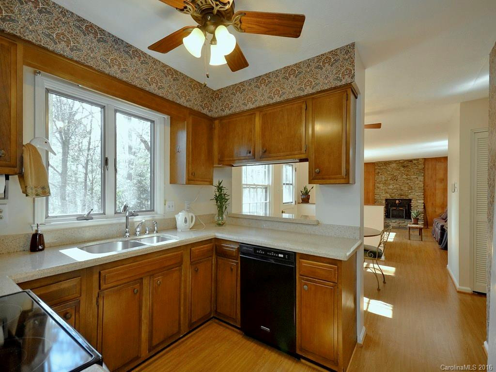 34 Spring Forest Circle - Photo 5