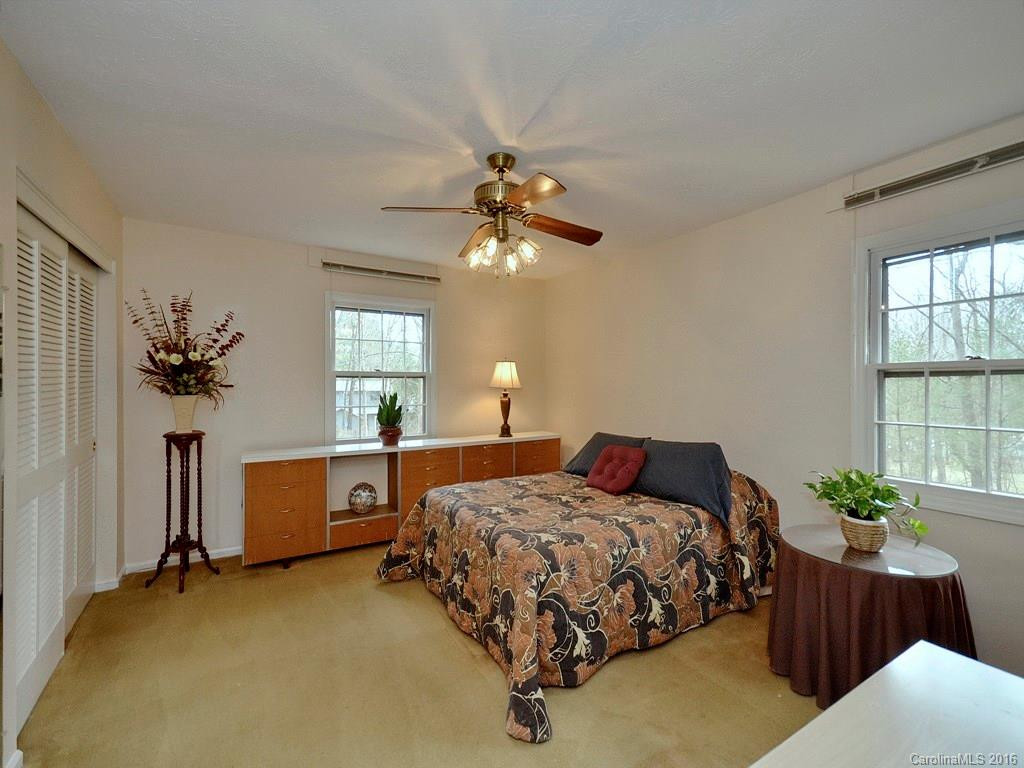 34 Spring Forest Circle - Photo 10