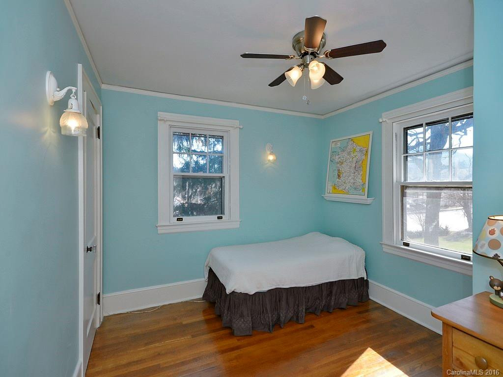 891 Hendersonville Road - Photo 12