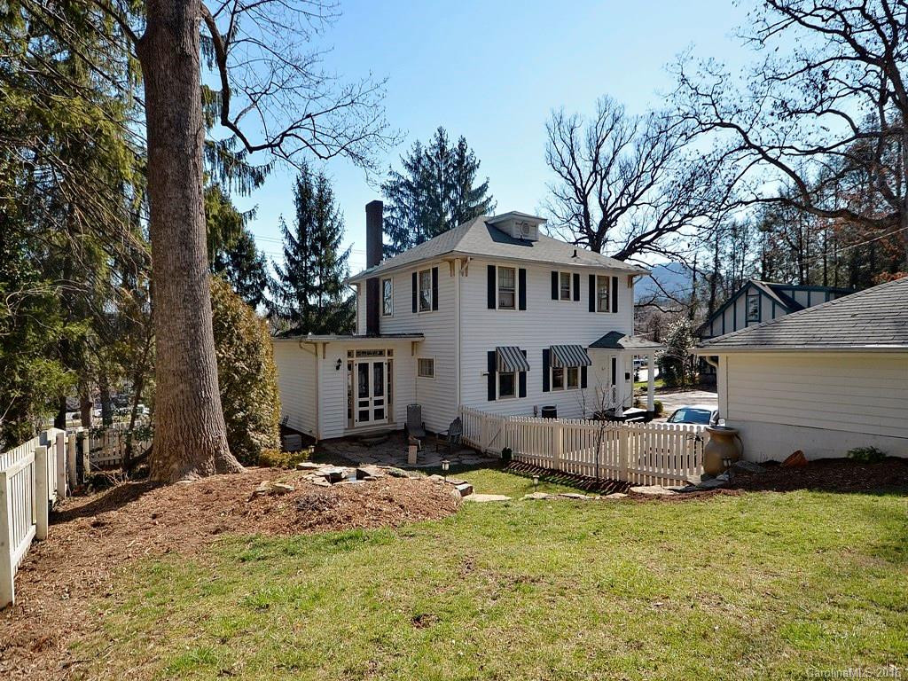 891 Hendersonville Road - Photo 16