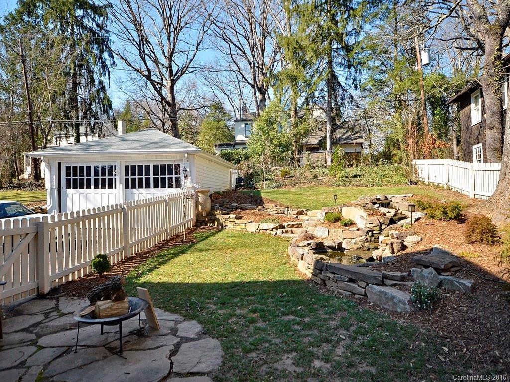 891 Hendersonville Road - Photo 17