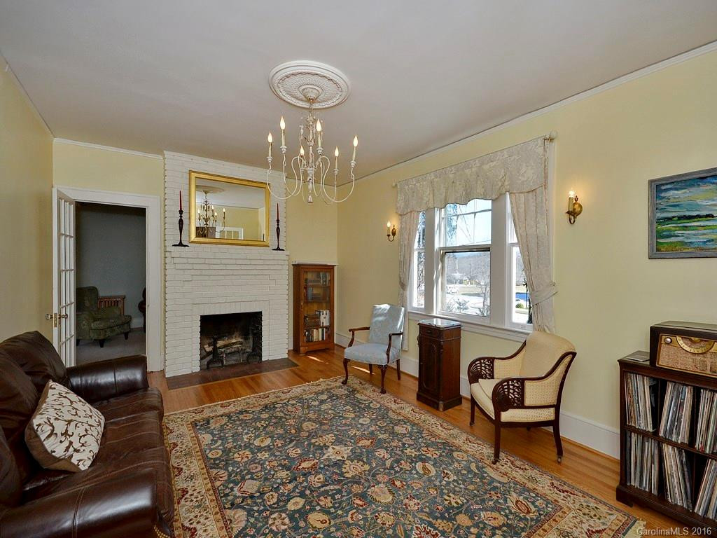 891 Hendersonville Road - Photo 3